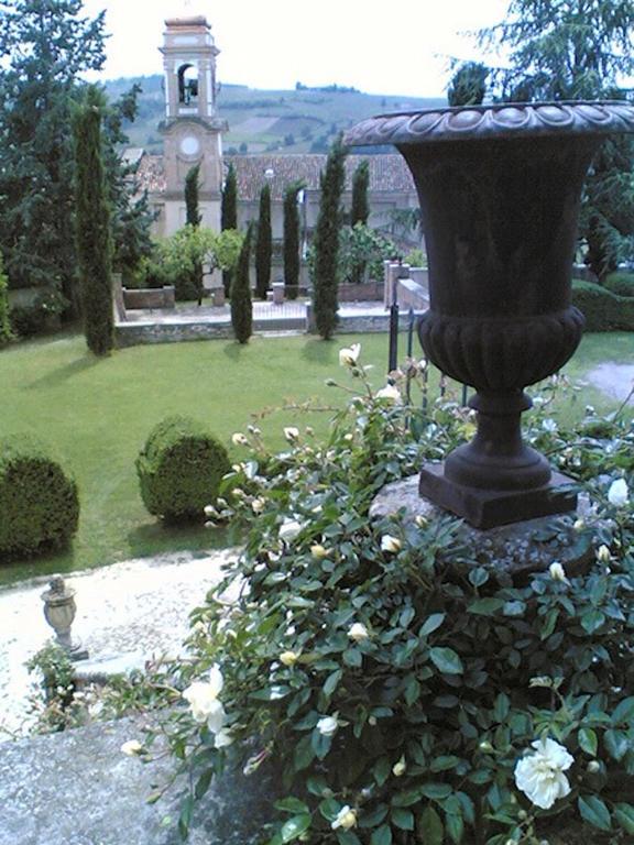 Castello Di Coazzolo Bed and Breakfast Neive Exteriör bild